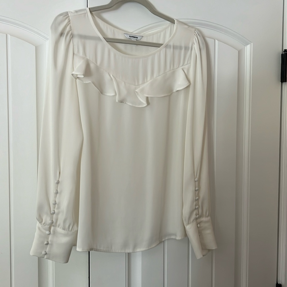 NWOT Express Blouse Size Medium Cream